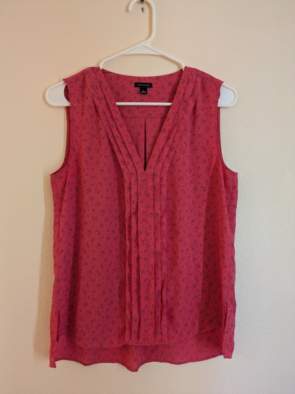 Ann Taylor Factory Rose Pink Sleeveless V-Neck Pleated Camisole